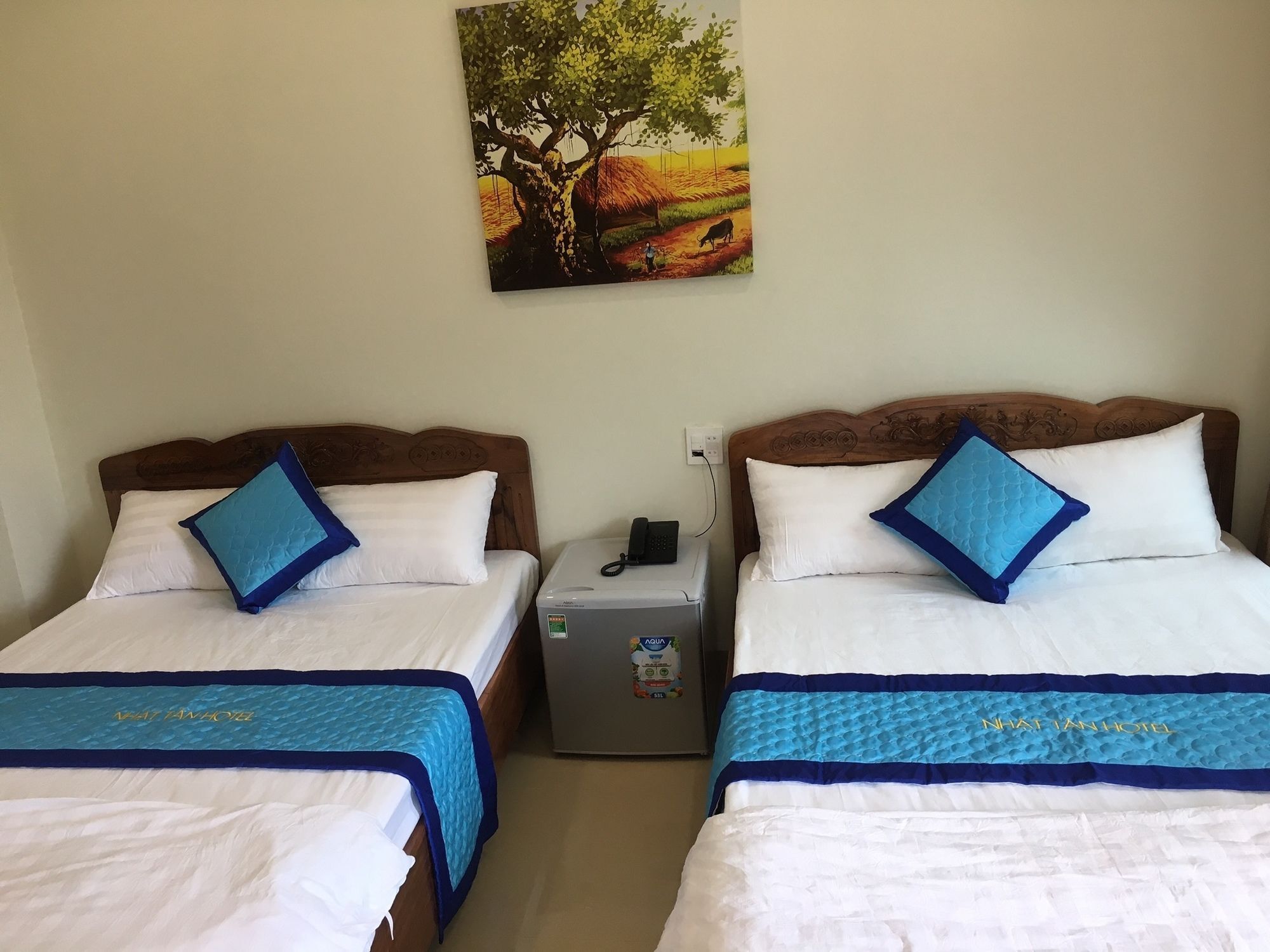 Nhat Tan Hotel Куинён Экстерьер фото