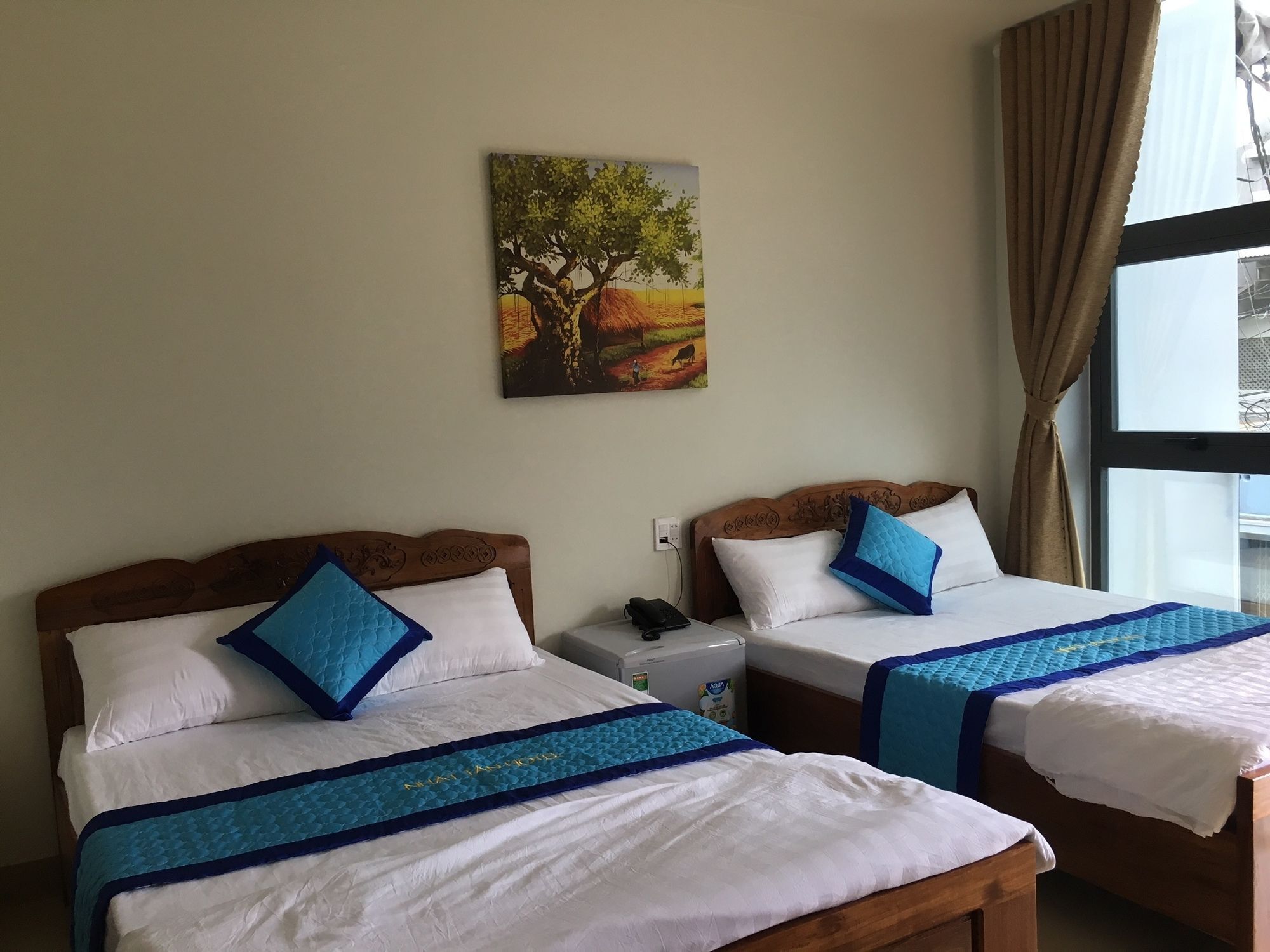 Nhat Tan Hotel Куинён Экстерьер фото
